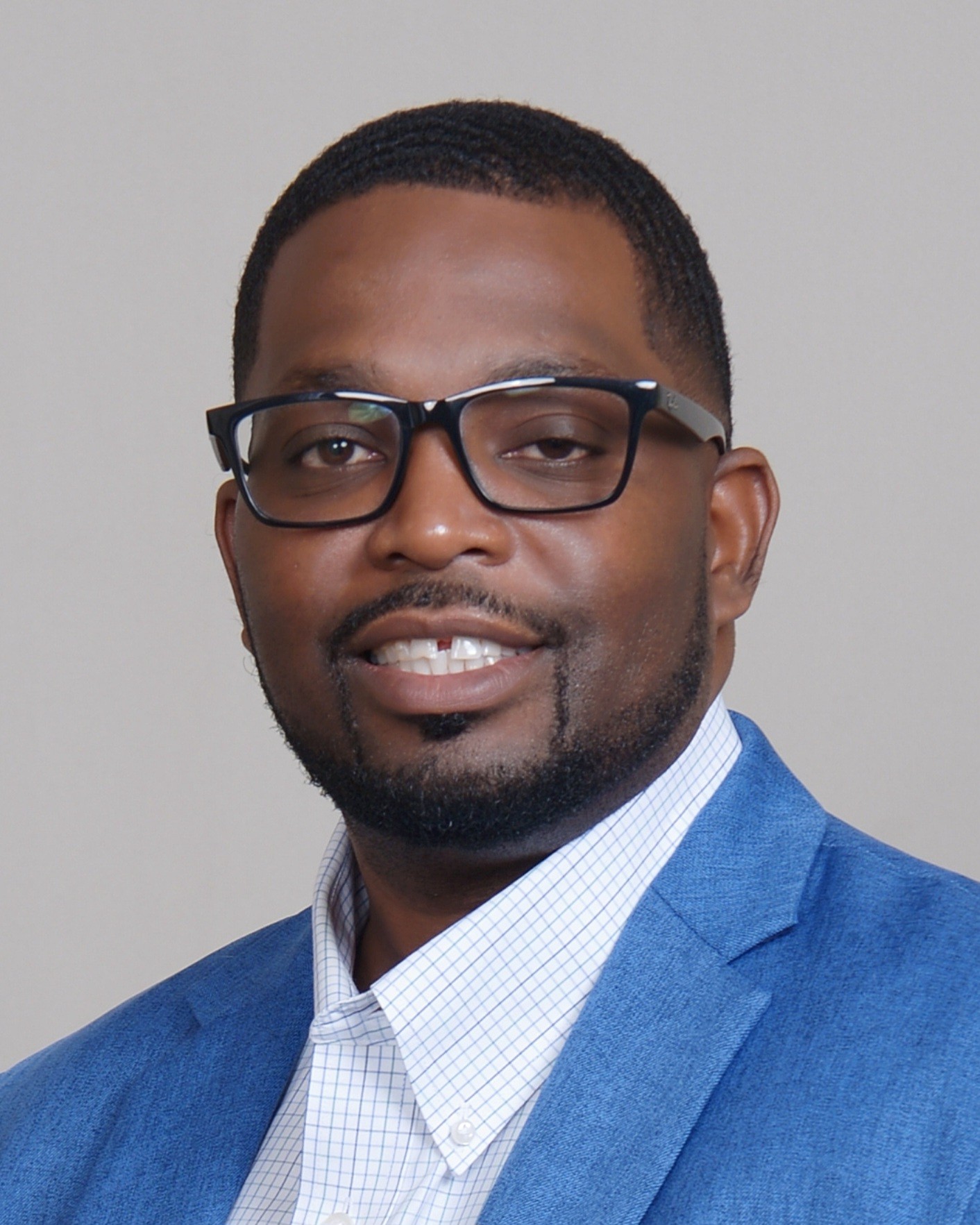 DeShon L. Brown transportation safety, governance, and risk executive and founder of PRAEVIS